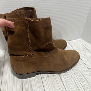 Frye Cara short  Brown Western Suede f Ankle Boots 10B